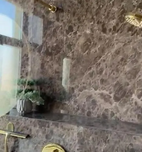 High Exclusive Location Lejlighed